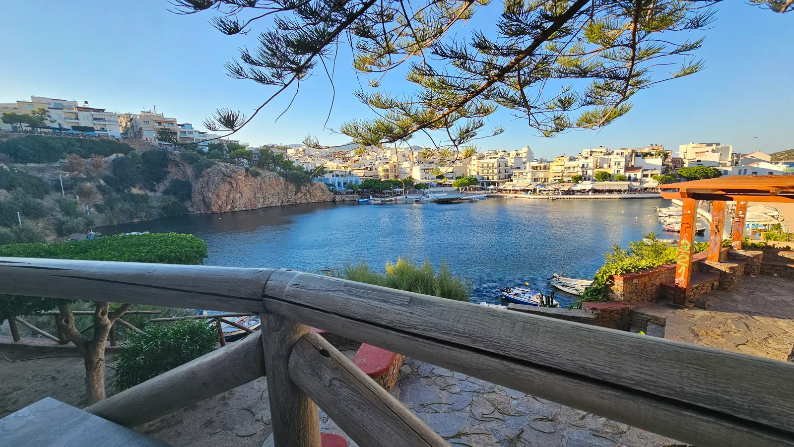 Voulismenin järvi Agios Nikolaoksessa Kreetalla